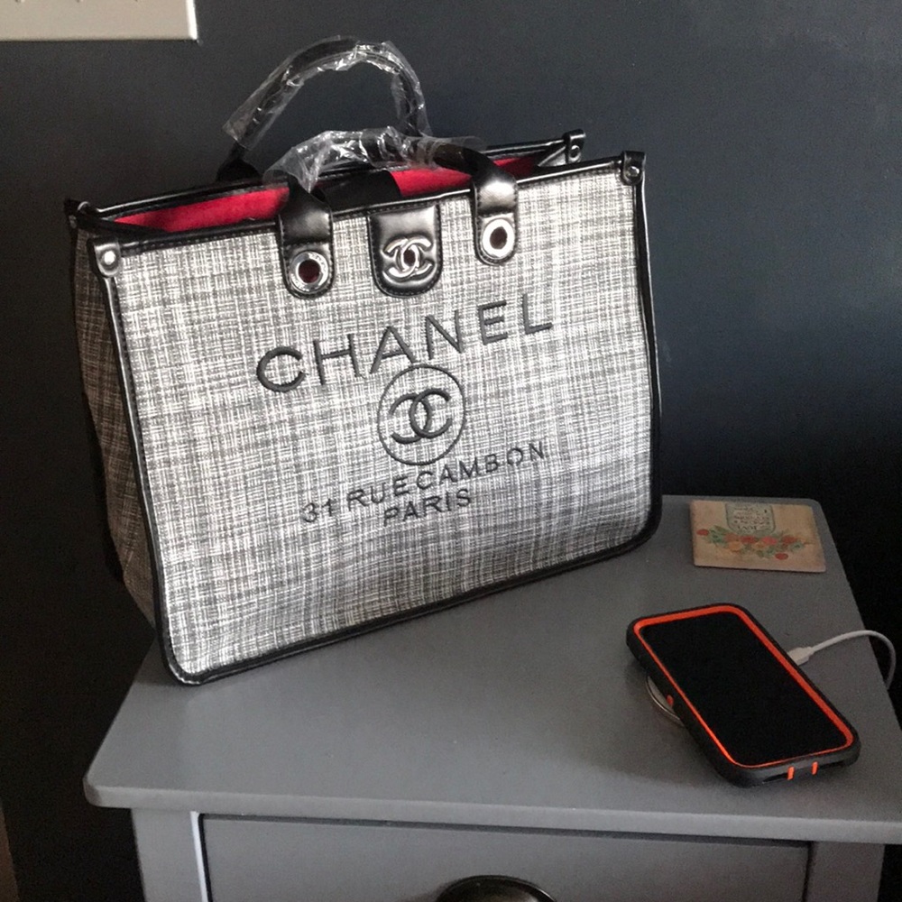 VINTAGE Chanel Grey/Black Bag